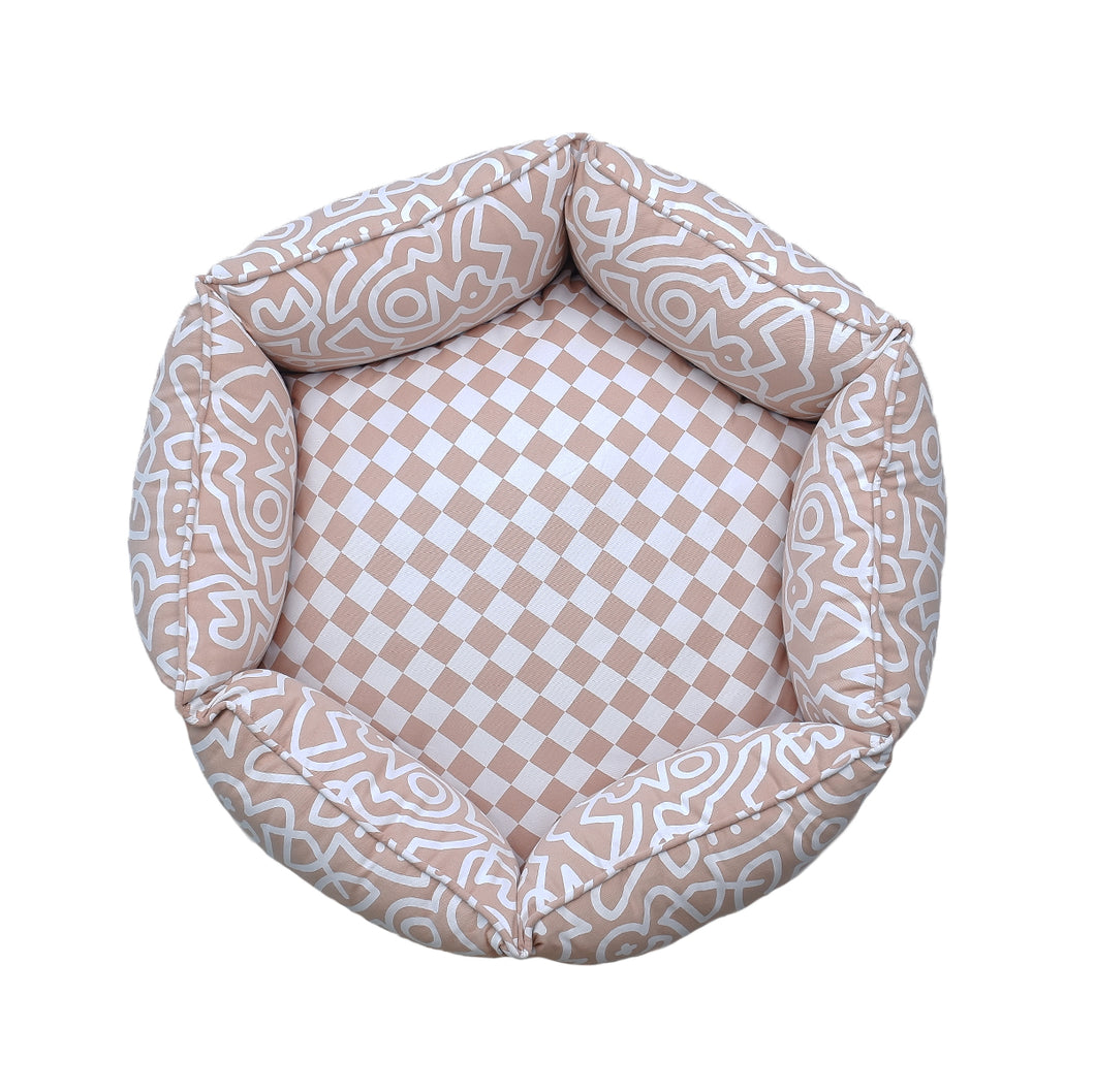 KIN Nest Bed Round - Beige Check + Scribbles